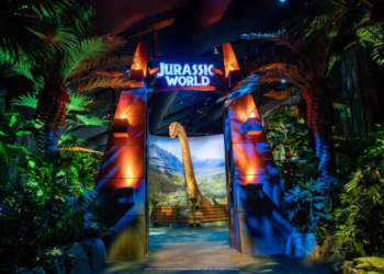 Jurassic World - The Experience