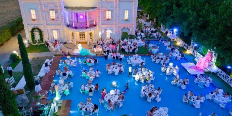 WHITE DINNER WATER SHOW EVA3000 ph Press