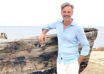 Beppe Convertini - Azzurro.. Storie di Mare ph Press